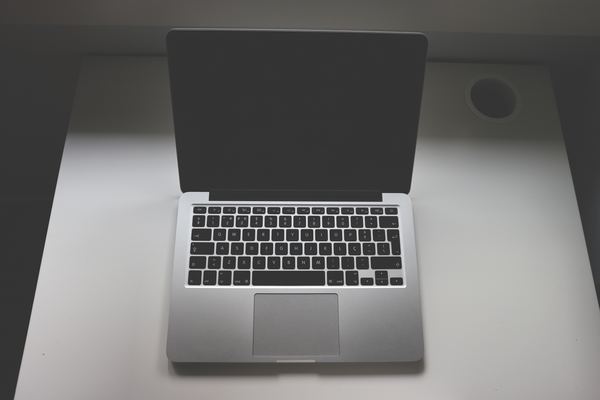 Macが起動しない・真っ暗で電源がつかない場合の対処方を解説！のイメージ